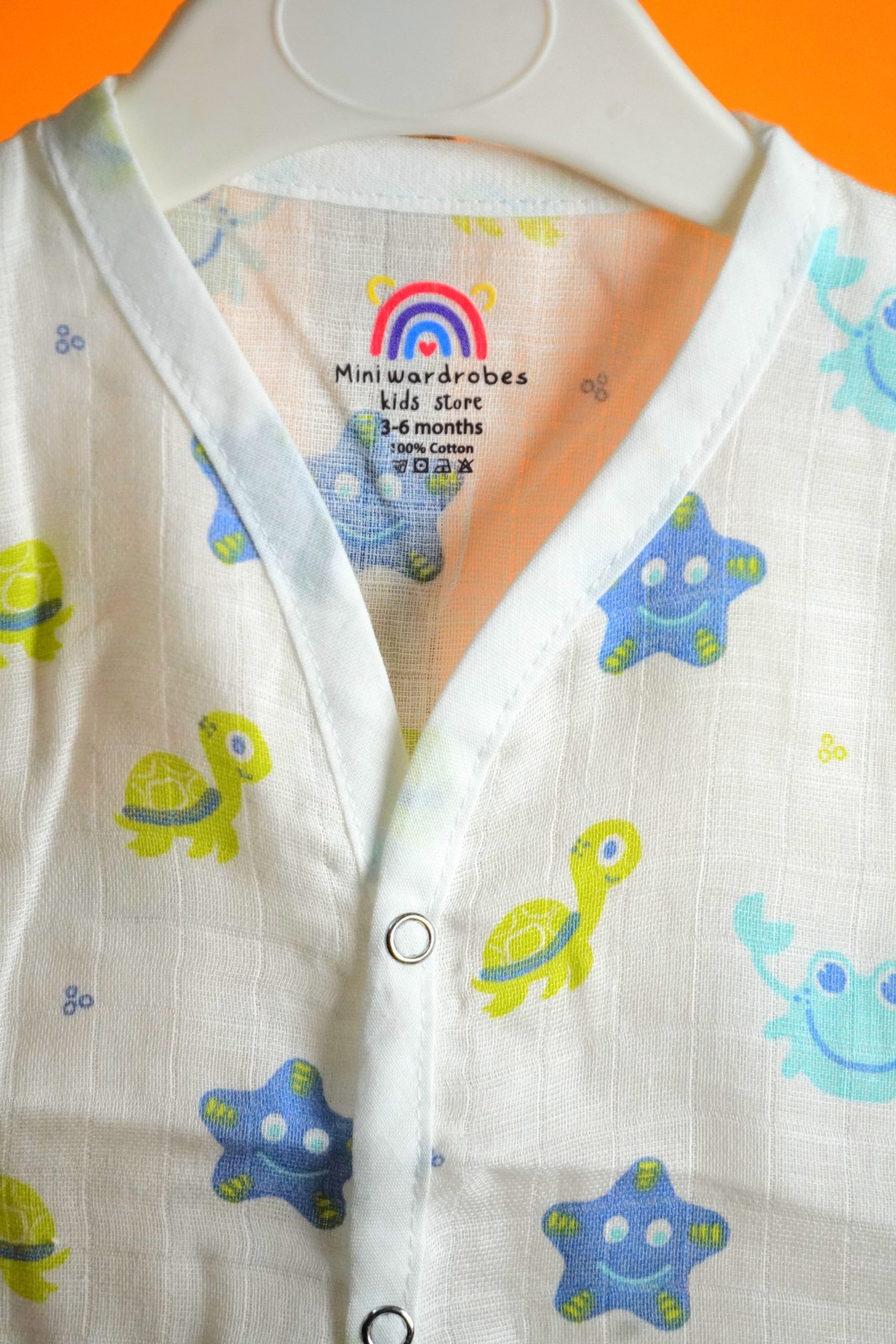 Star & Turtle print-sleeve less set - Image 2