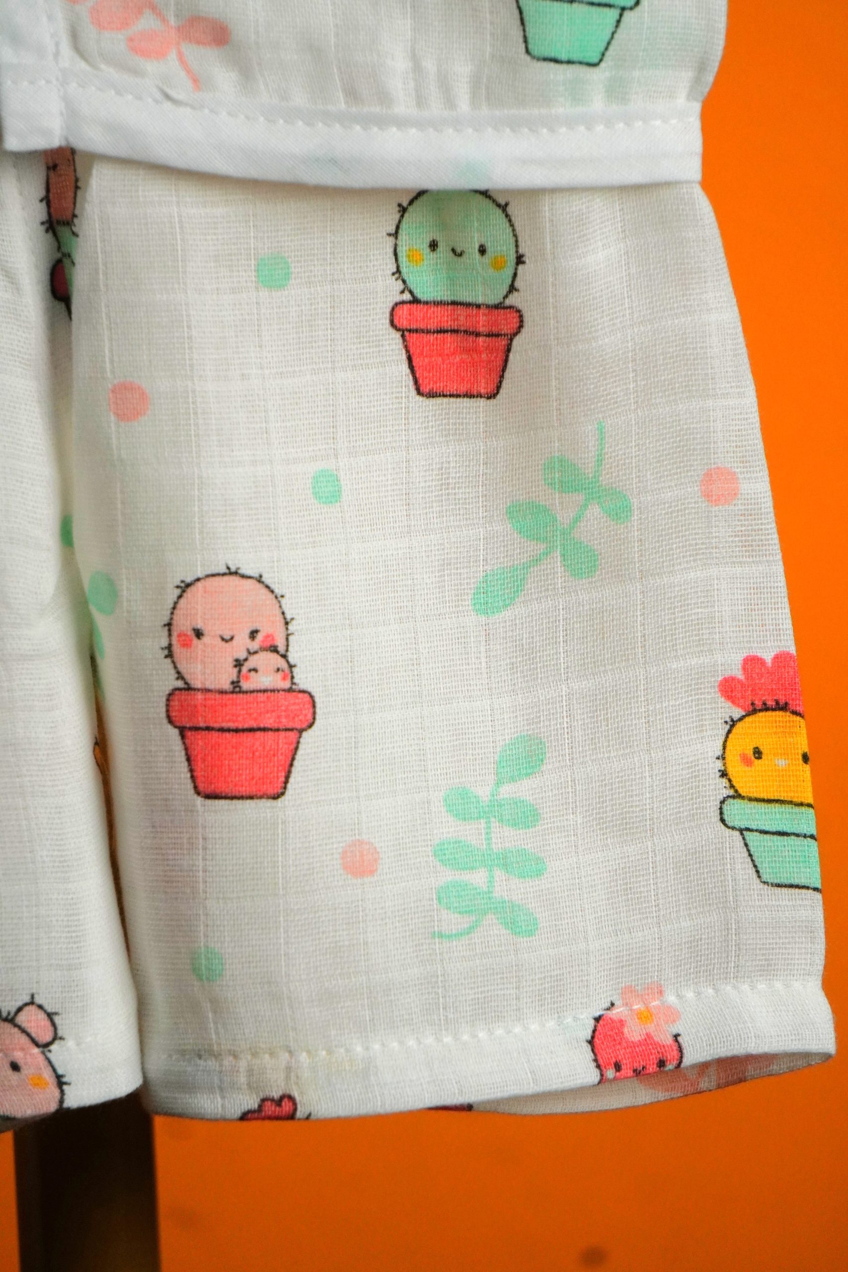 Cactus print-Sleeve less set - Image 4