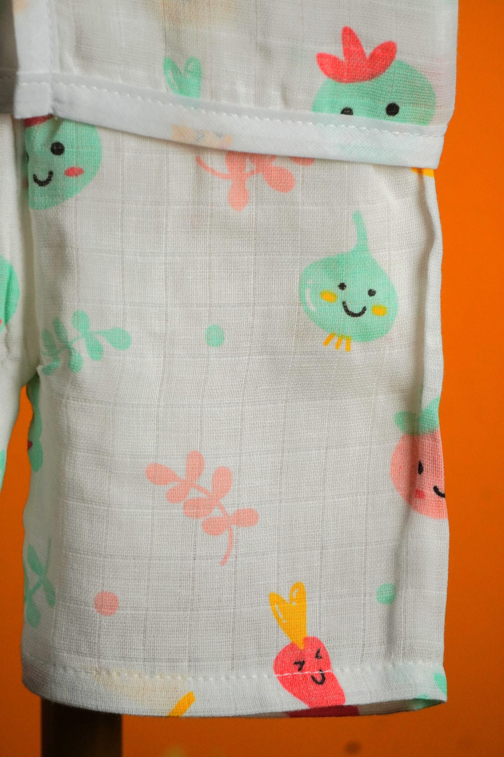 Veggies print-Sleeve less set - Image 4