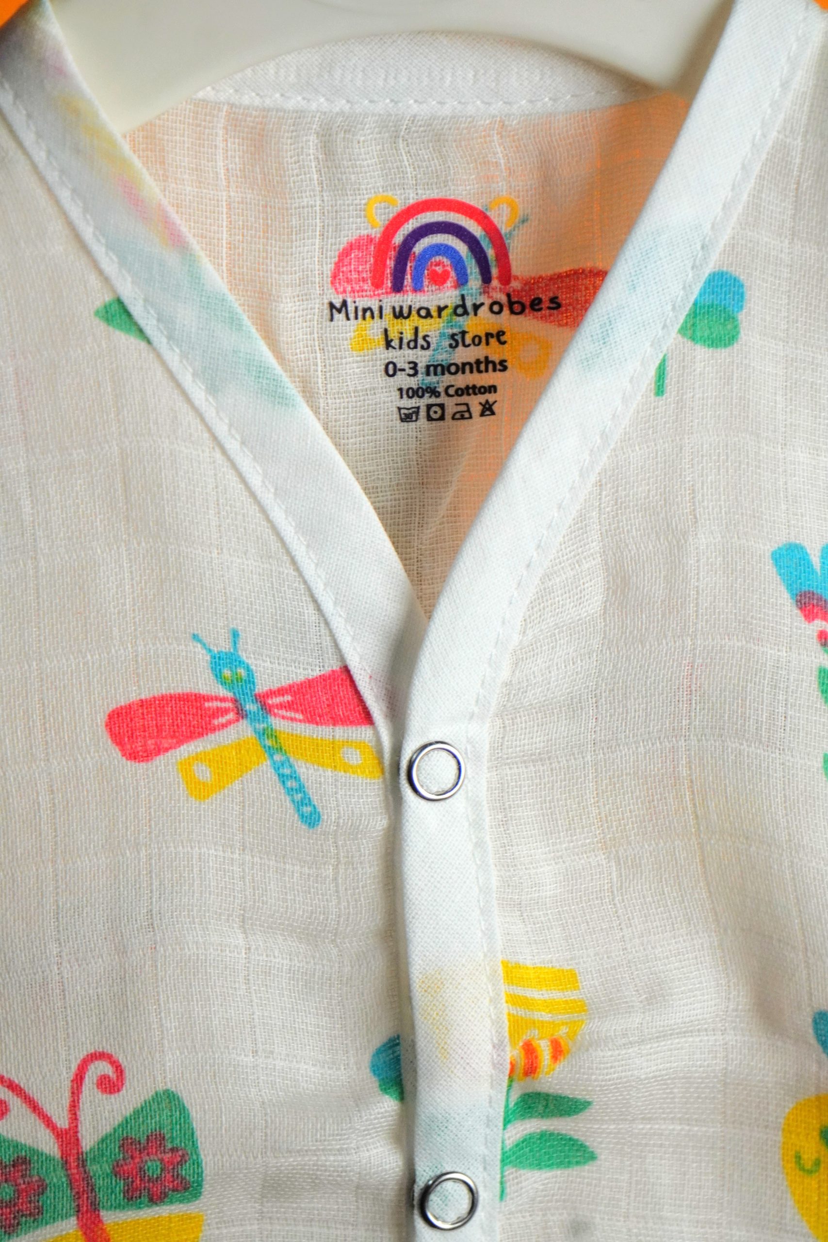 Flower bee print-Sleeve less set - Image 2