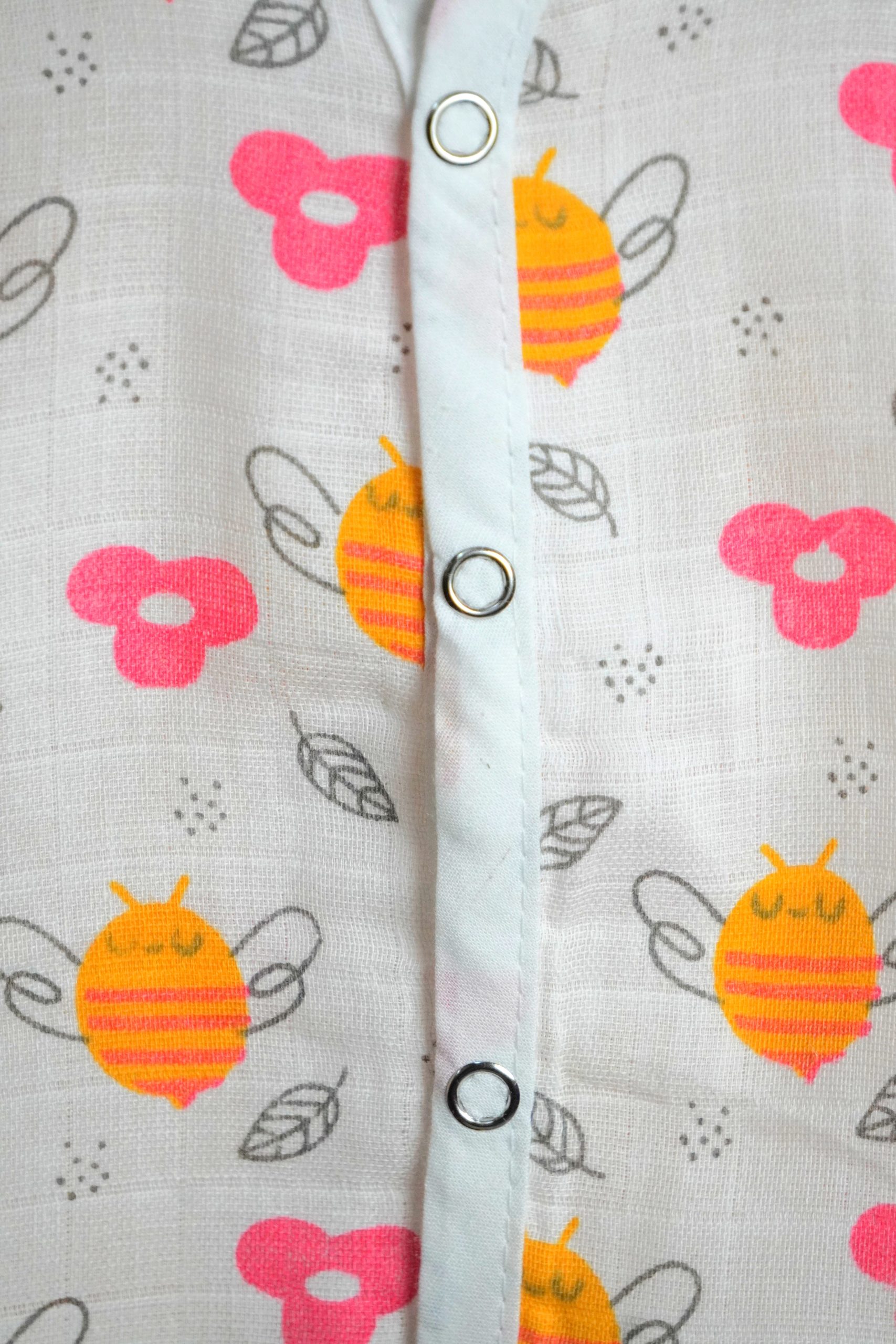 Honey Bee Print-Muslin Jabla - Image 2