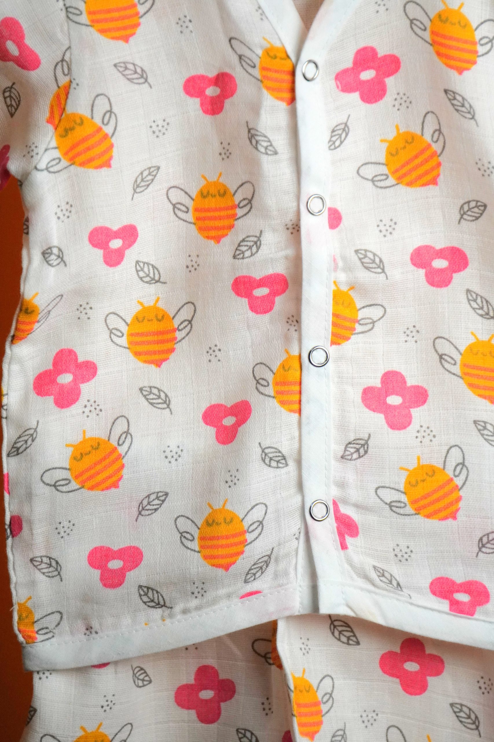 Honey bee Pattern-Half Sleeve set - Image 3